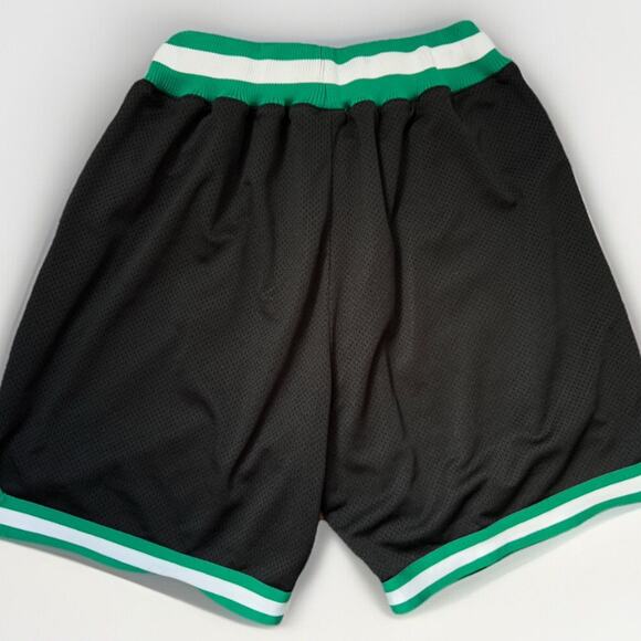 VTG 90’s NBA Men’s Heavyweight Shorts by Stadium Goods in Black Green White XL - Picture 2 of 5